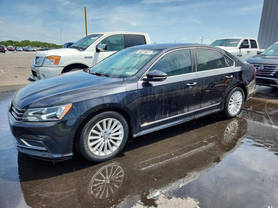 2017 VOLKSWAGEN PASSAT SE - 1