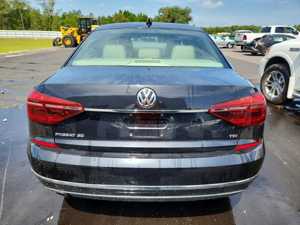 2017 VOLKSWAGEN PASSAT SE 6