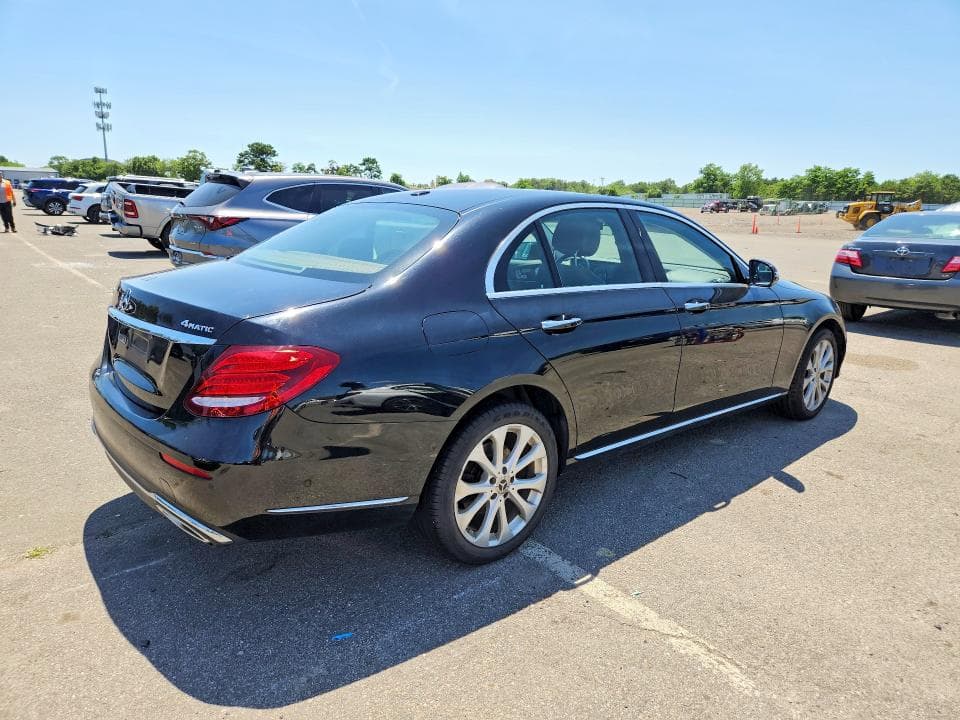 2018 MERCEDES-BENZ E 300 4MATIC 3