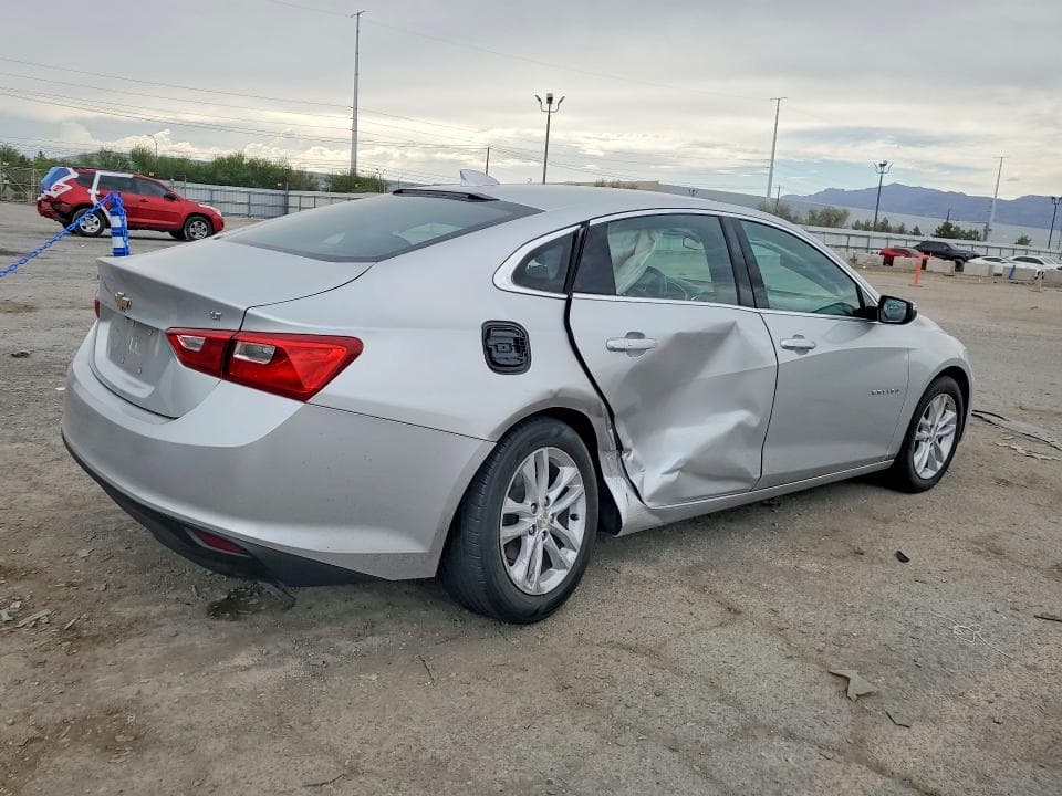 2017 CHEVROLET MALIBU LT 3