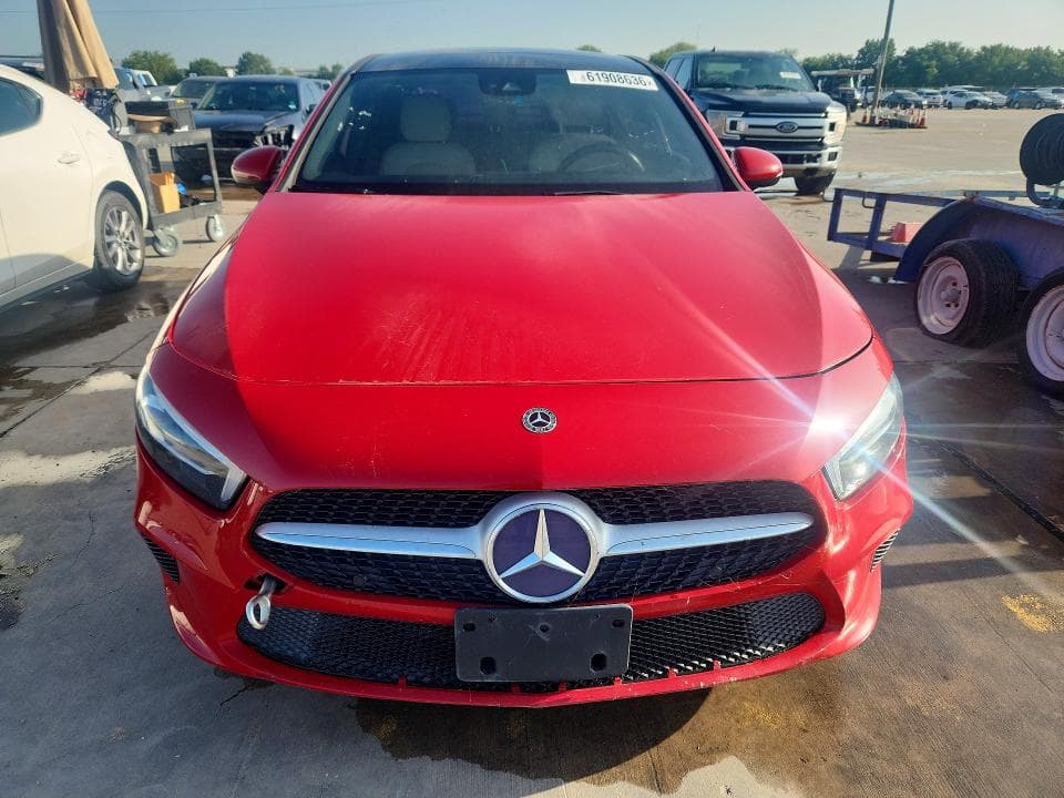 2019 MERCEDES-BENZ A 220 5