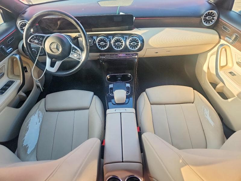 2019 MERCEDES-BENZ A 220 8