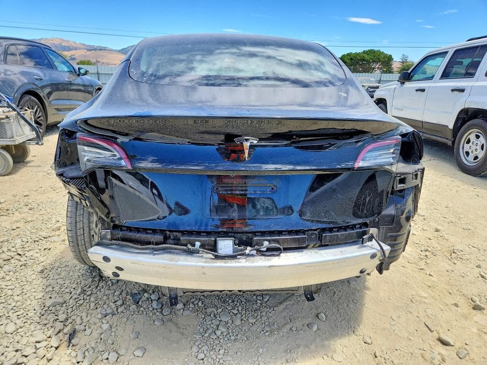 2021 TESLA MODEL 3 6