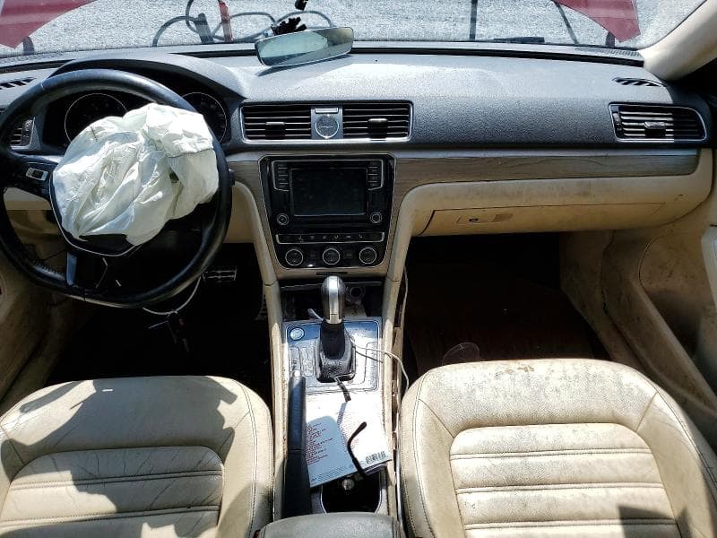 2017 VOLKSWAGEN PASSAT SEL PREMIUM 8