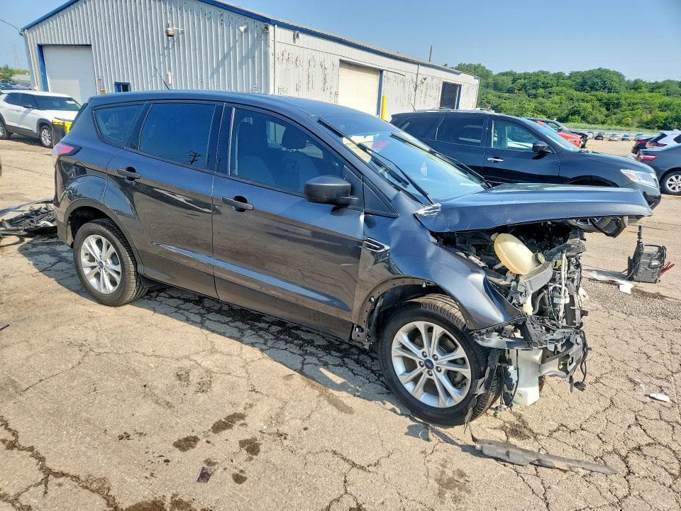 2017 FORD ESCAPE S 4