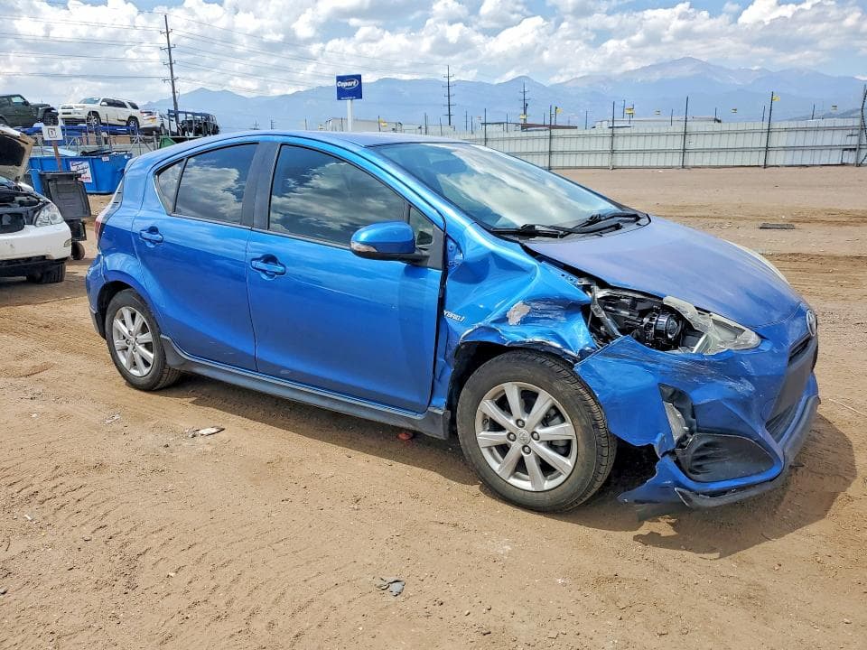 2017 TOYOTA PRIUS C TWO 4