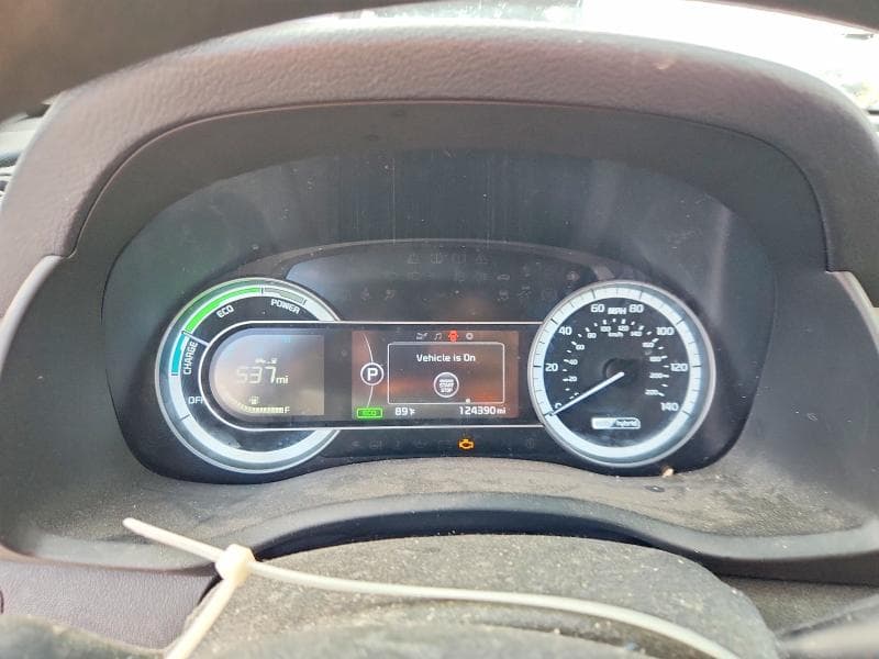 2019 KIA NIRO LX 9