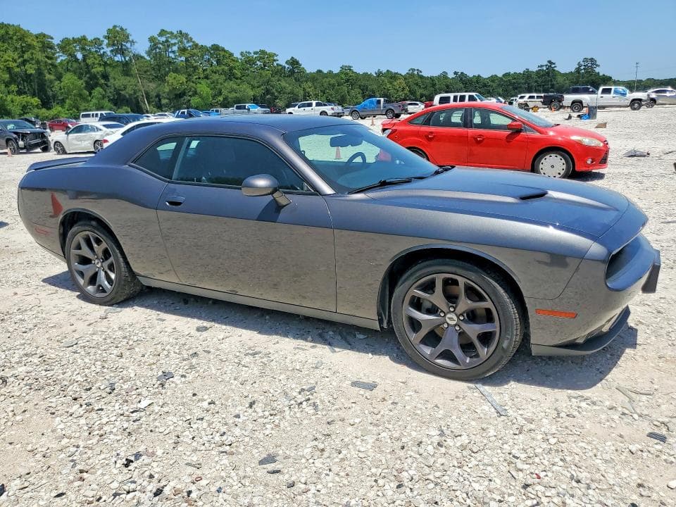 2018 DODGE CHALLENGER SXT 4
