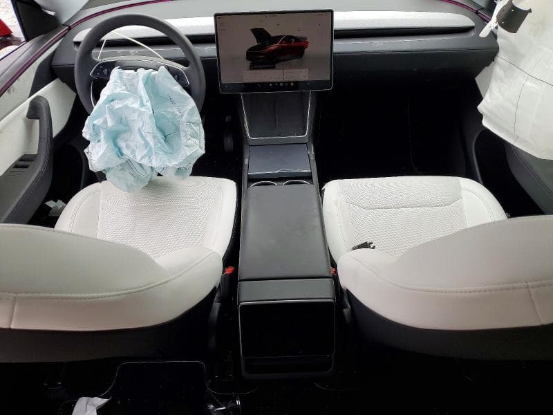 2026 TESLA MODEL Y 8