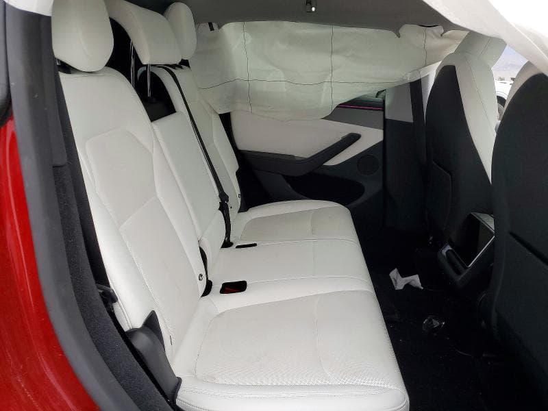 2026 TESLA MODEL Y 10