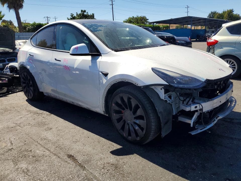 2022 TESLA MODEL Y 4