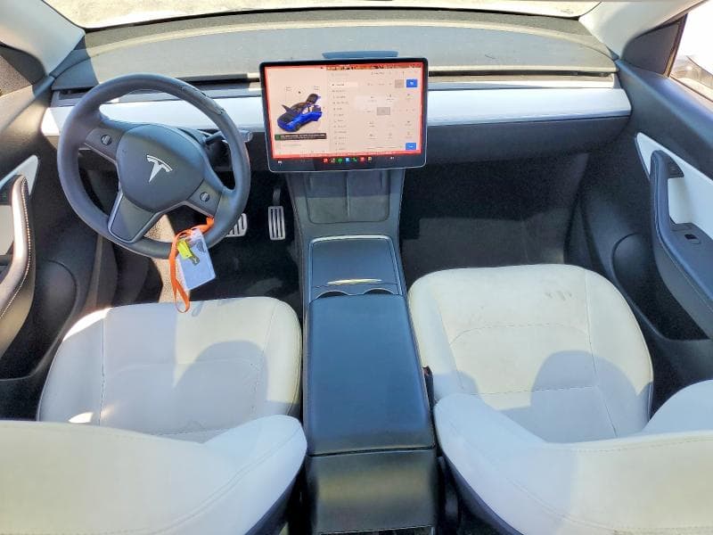 2022 TESLA MODEL Y 8