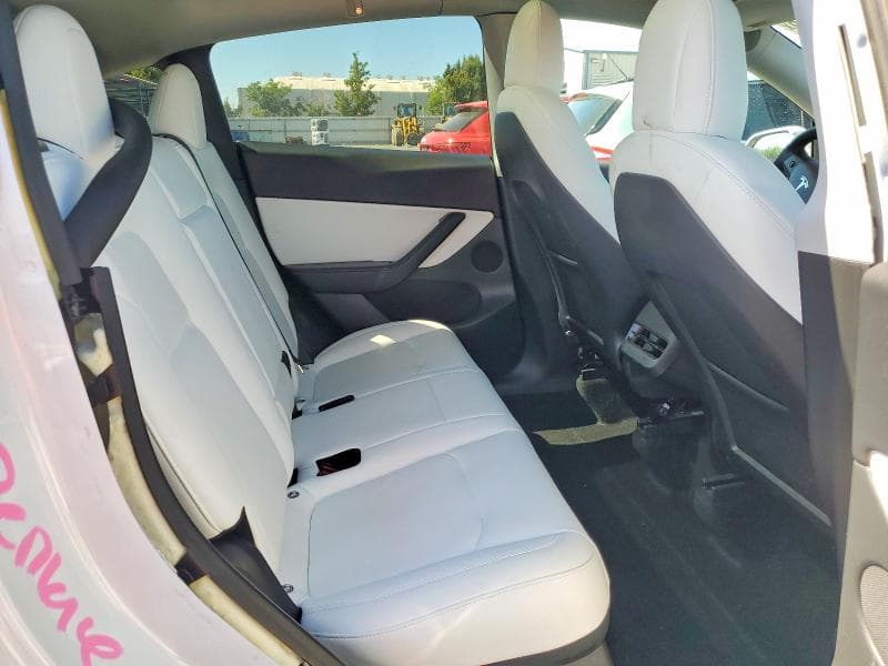 2022 TESLA MODEL Y 10