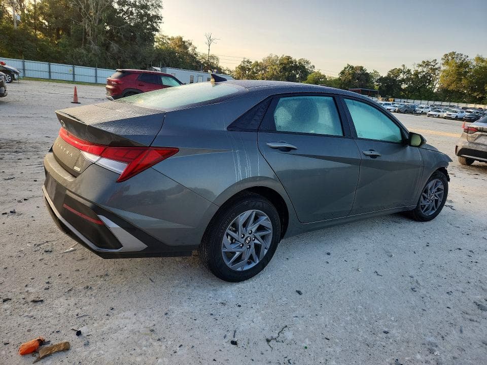 2026 HYUNDAI ELANTRA HYBRID BLUE 3