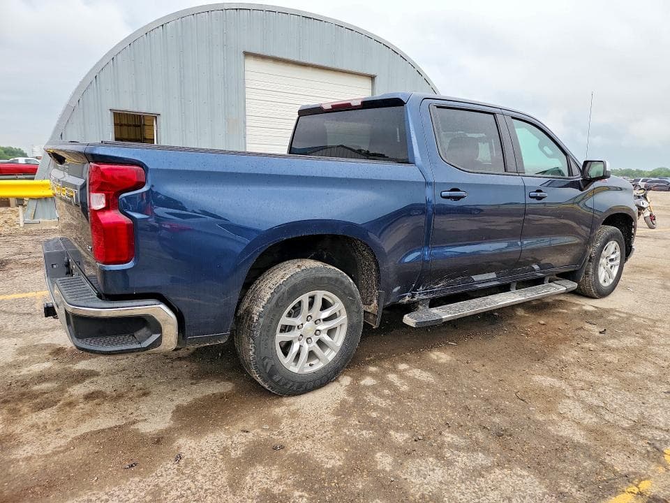 2020 CHEVROLET SILVERADO K1500 LT 3