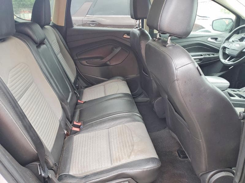 2017 FORD ESCAPE SE 11