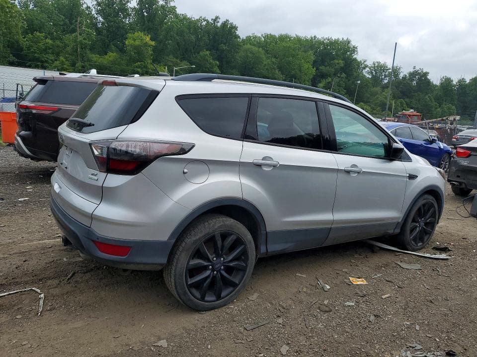 2017 FORD ESCAPE SE 3