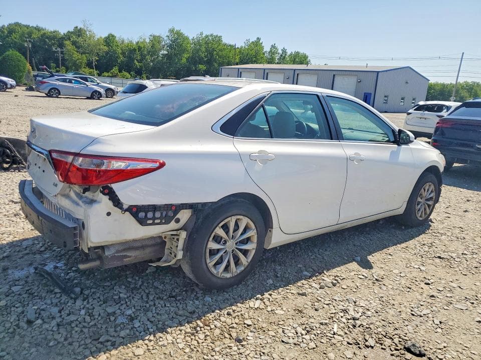 2017 TOYOTA CAMRY LE 3