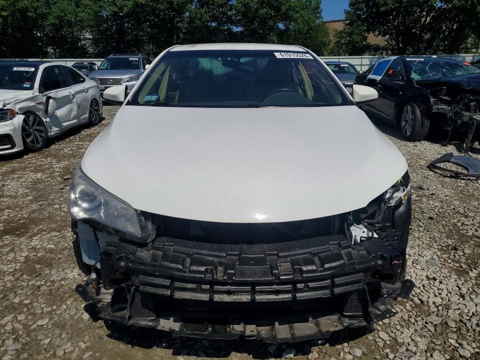 2017 TOYOTA CAMRY LE 5
