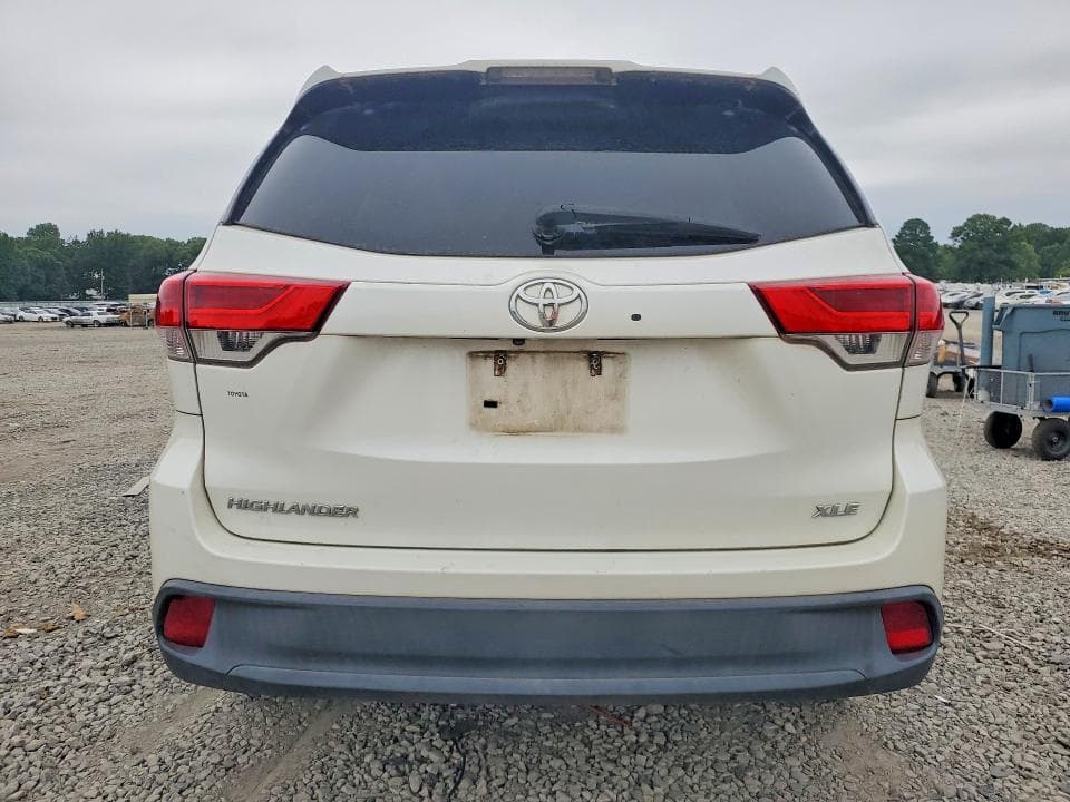 2017 TOYOTA HIGHLANDER XLE XLE 6