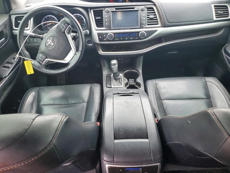 2017 TOYOTA HIGHLANDER XLE XLE 8