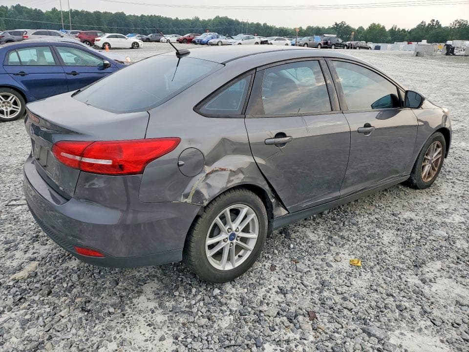 2017 FORD FOCUS SE 3