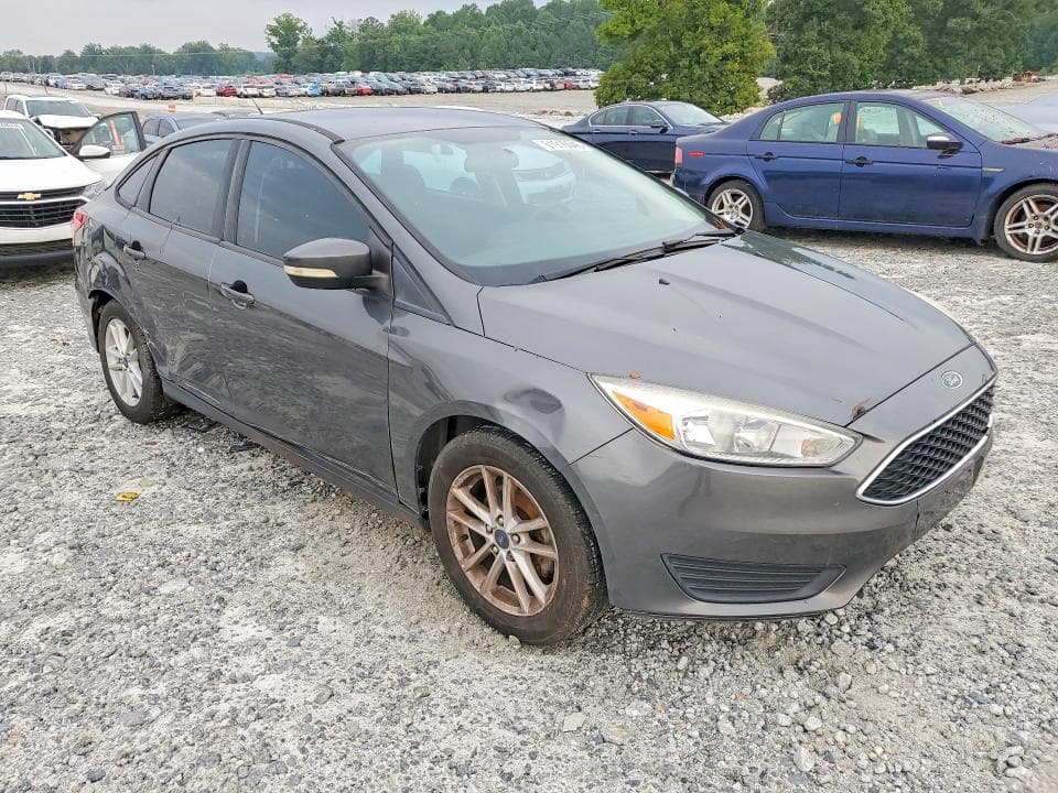2017 FORD FOCUS SE 4