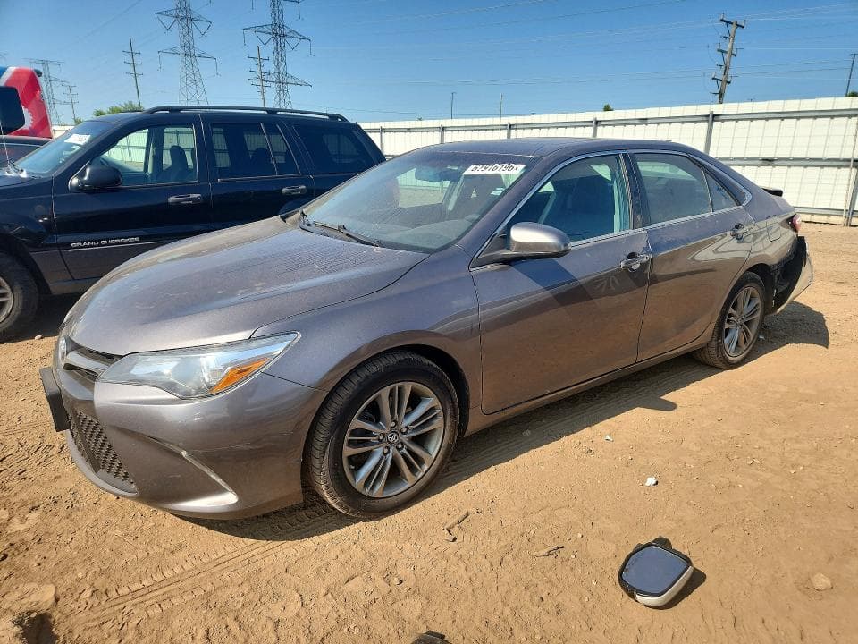 2017 TOYOTA CAMRY SE - 1