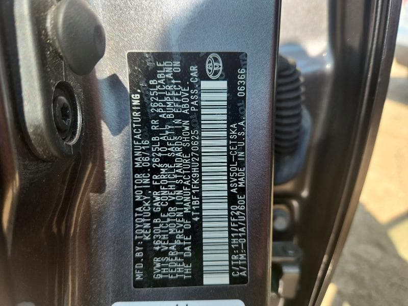 2017 TOYOTA CAMRY SE 12