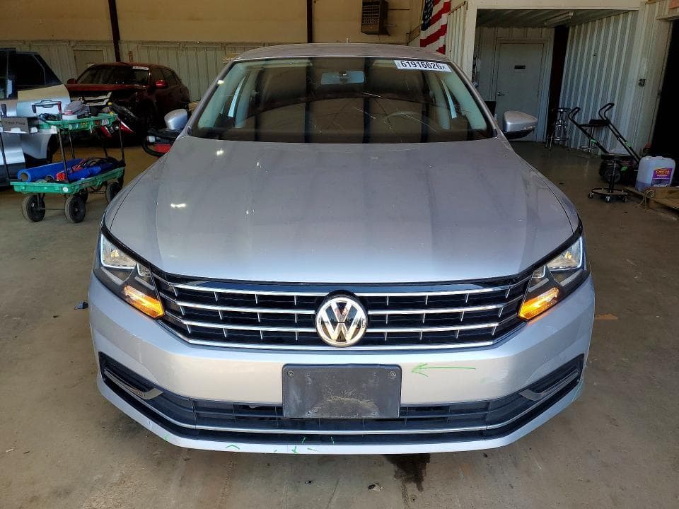 2017 VOLKSWAGEN PASSAT S S 5