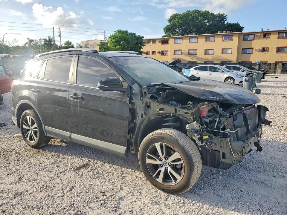 2018 TOYOTA RAV4 XLE 4
