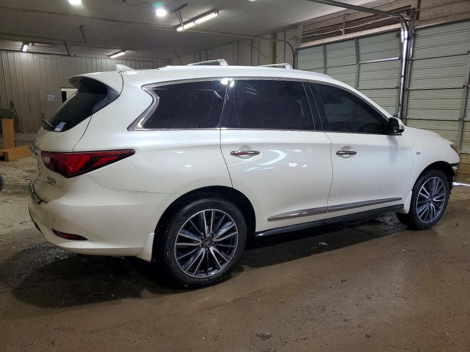 2019 INFINITI QX60 LUXE 3