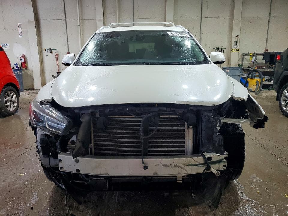 2019 INFINITI QX60 LUXE 5