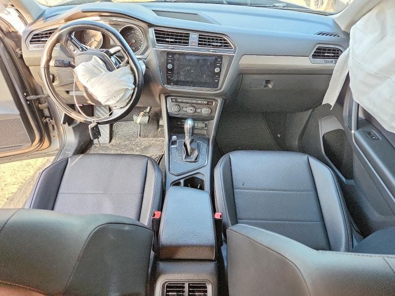 2018 VOLKSWAGEN TIGUAN SE 8