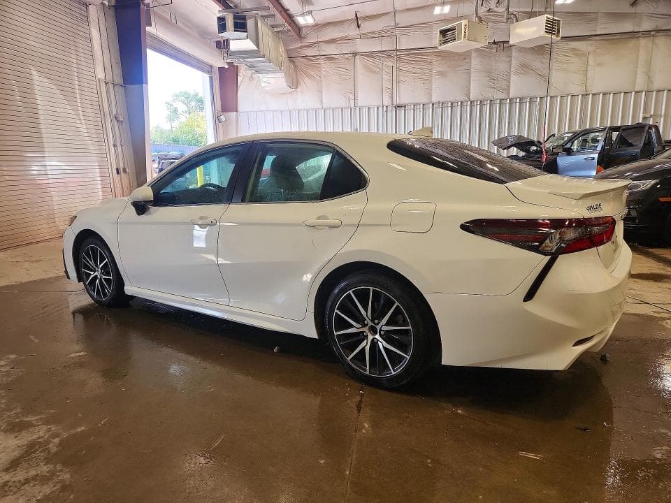 2021 TOYOTA CAMRY SE 2