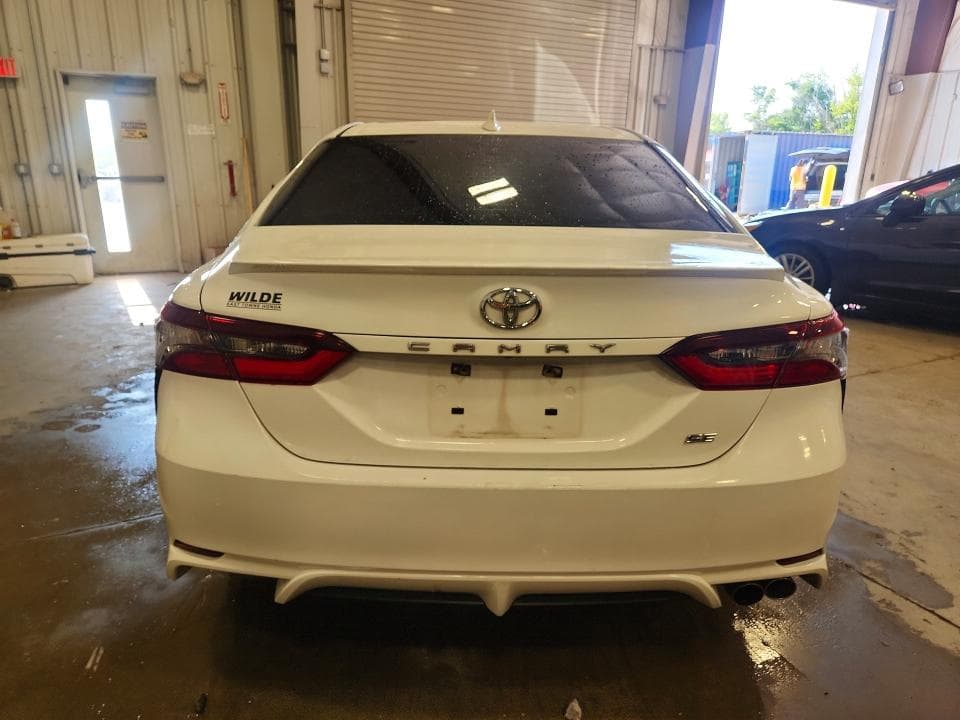2021 TOYOTA CAMRY SE 6