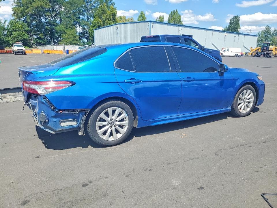 2018 TOYOTA CAMRY XSE 3