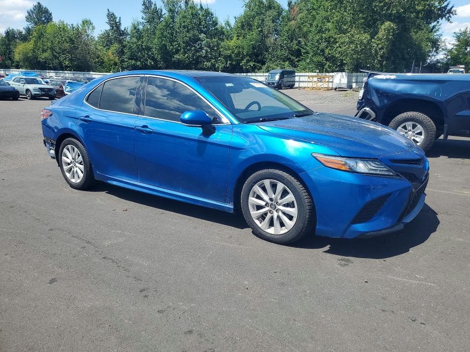 2018 TOYOTA CAMRY XSE 4