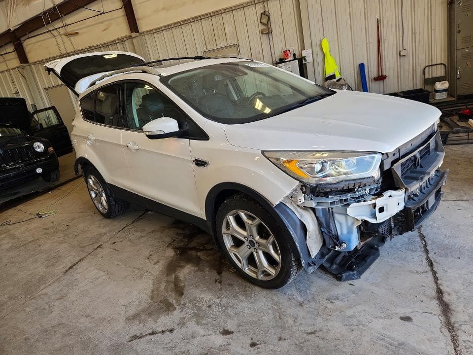 2019 FORD ESCAPE TITANIUM 4