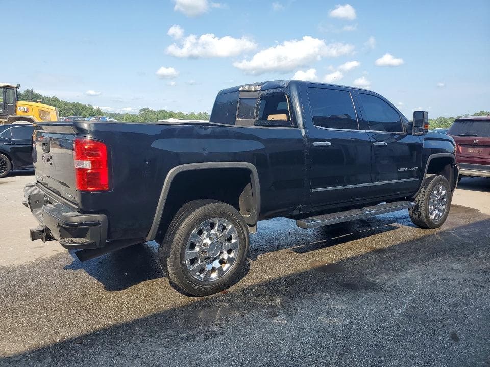 2017 GMC SIERRA K2500 DENALI 3