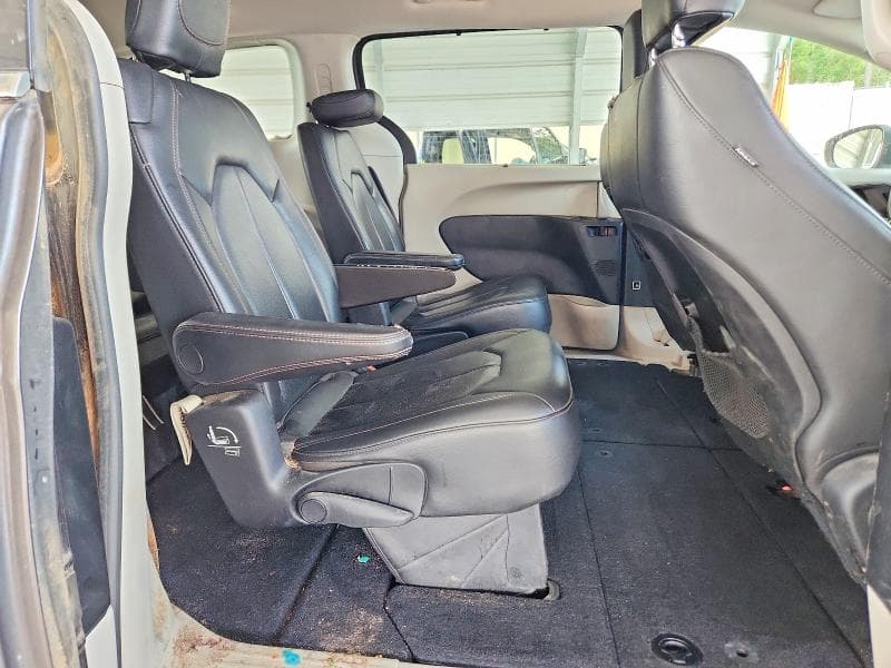 2020 CHRYSLER PACIFICA TOURING L 11