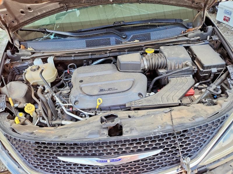 2020 CHRYSLER PACIFICA TOURING L 12