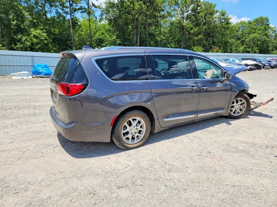 2020 CHRYSLER PACIFICA TOURING L 3