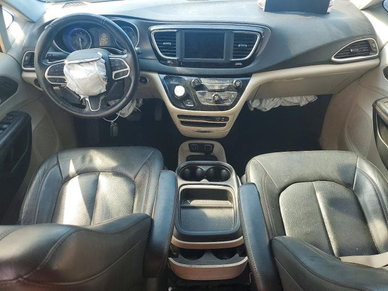 2020 CHRYSLER PACIFICA TOURING L 8