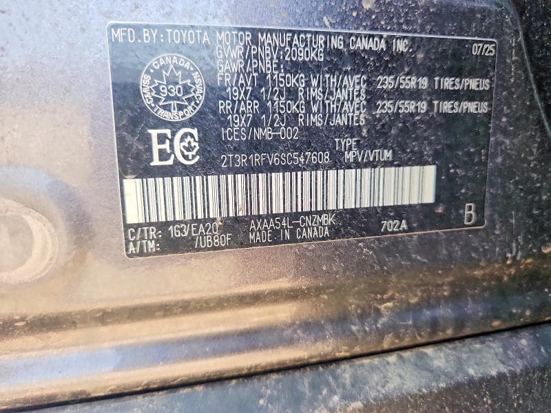2025 TOYOTA RAV4 XLE 13