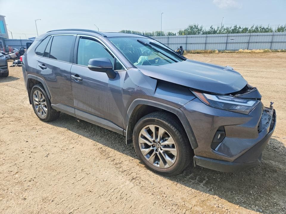 2025 TOYOTA RAV4 XLE 4