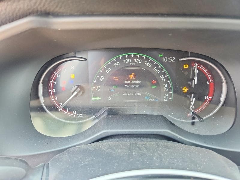 2025 TOYOTA RAV4 XLE 9