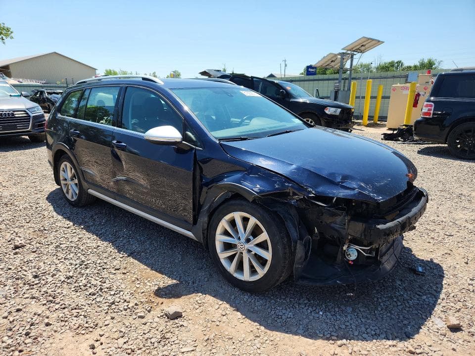 2017 VOLKSWAGEN GOLF ALLTRACK S 4