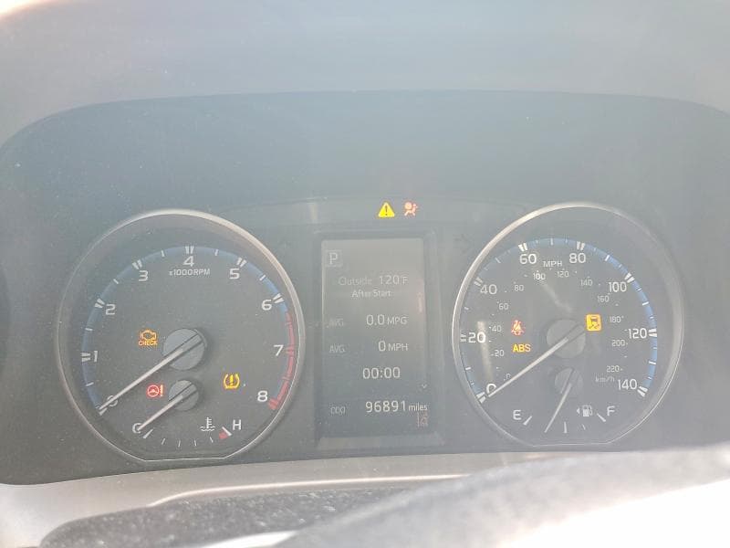 2018 TOYOTA RAV4 LE 9