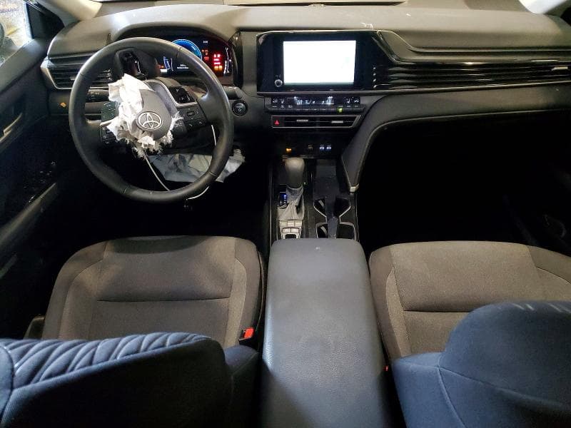 2025 TOYOTA CAMRY LE 8
